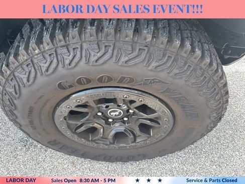 Certified 2023 Ford Bronco Wildtrak AWD/4WD image 2