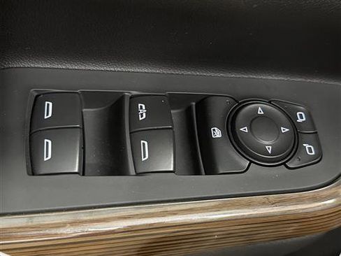 Used 2023 GMC Acadia SLE w/ Driver Convenience Package FWD image 34