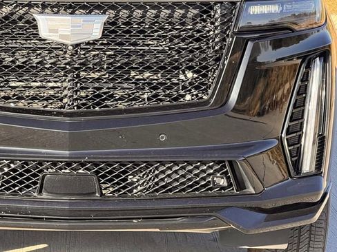 Certified 2024 Cadillac Escalade V w/ LPO, ONYX Package image 10