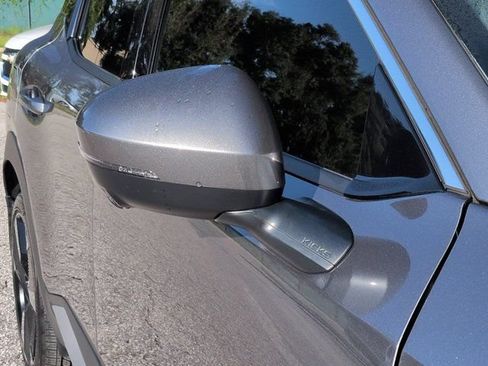 Used 2025 Nissan Kicks SR FWD image 11