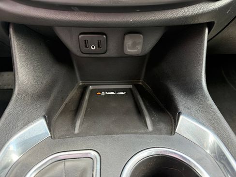 Certified 2023 Chevrolet Traverse LT FWD image 26