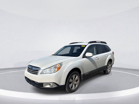 Used 2012 Subaru Outback 2.5i Premium w/ All-Weather Pkg image 3