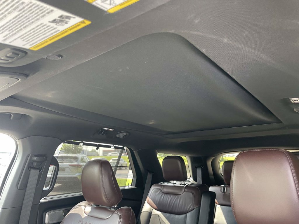 Used 2021 Ford Explorer Platinum w/ Premium Technology Package RWD image 14