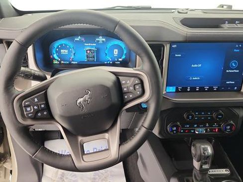 New 2025 Ford Bronco Outer Banks image 13