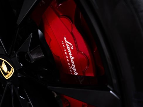 Used 2021 Lamborghini Urus image 22