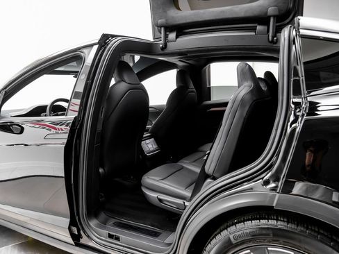 Used 2023 Tesla Model X AWD/4WD image 39