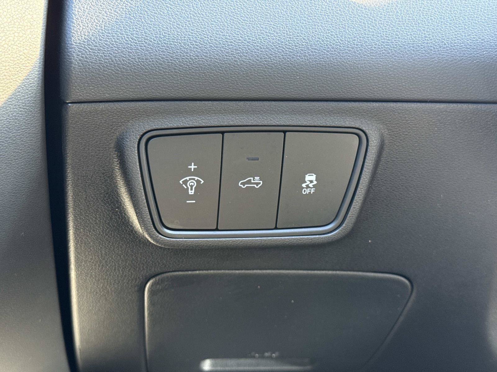 Used 2023 Hyundai Santa Cruz Limited AWD/4WD image 14
