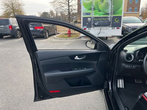 Used 2024 Kia Forte GT-Line image 24