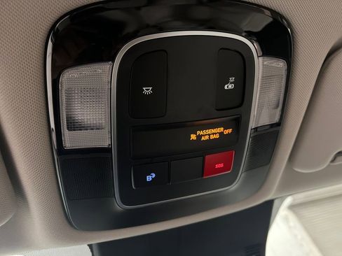 Used 2025 Hyundai Sonata SE image 23