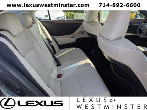 New 2025 Lexus ES 350 w/ Premium Package image 5