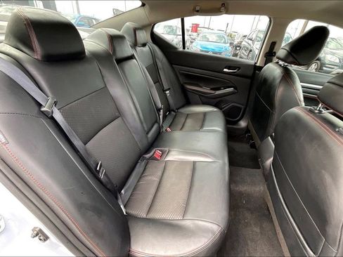 Used 2023 Nissan Altima 2.5 SR FWD image 37
