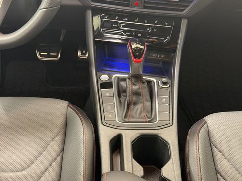 Used 2025 Volkswagen Jetta GLI Autobahn FWD image 19