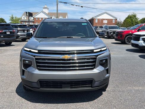 New 2026 Chevrolet Traverse LT FWD image 2