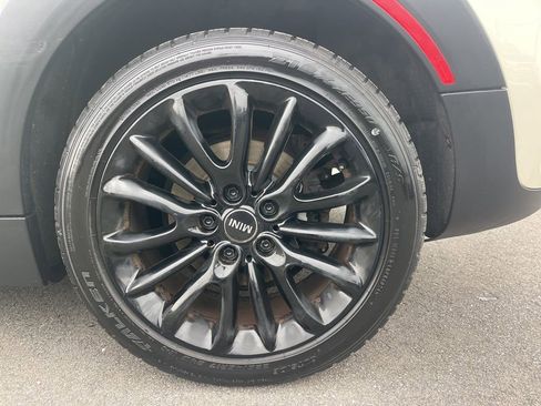 Used 2019 MINI Cooper Clubman S image 31