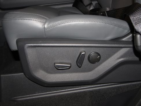 New 2026 Ford Expedition Active image 6