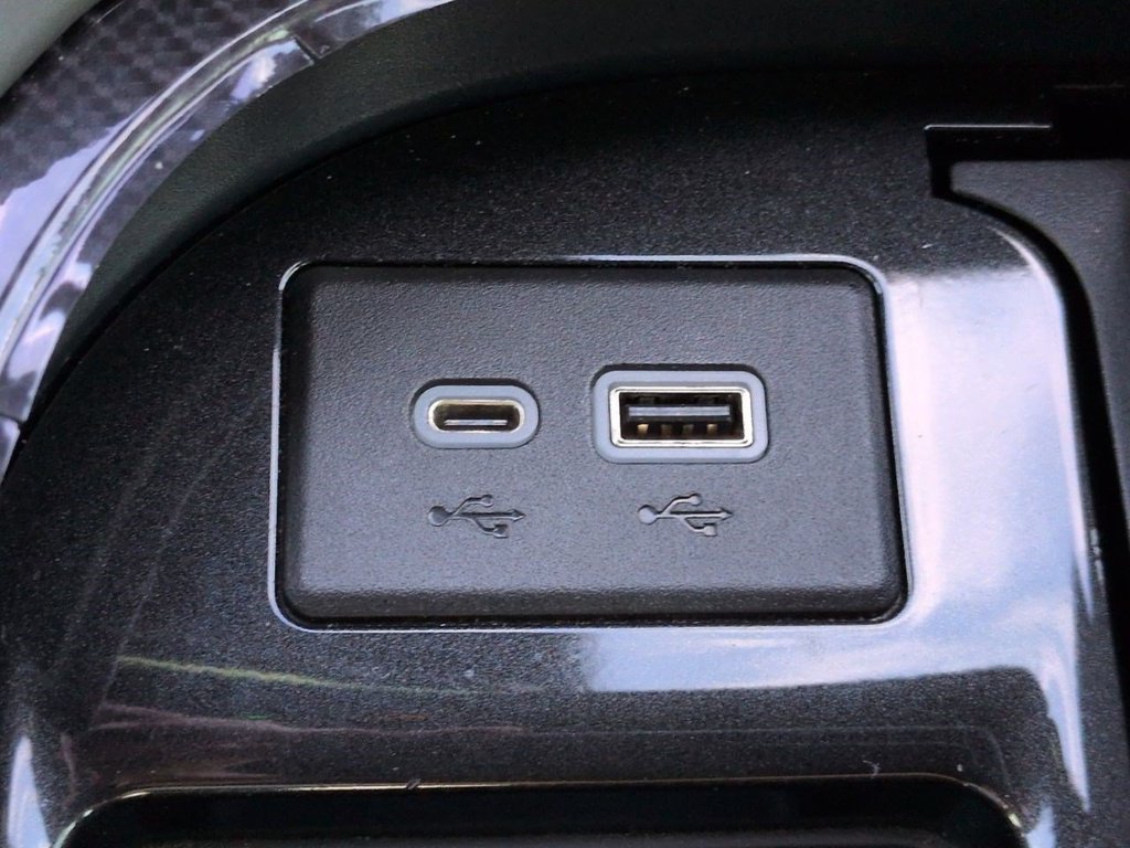 Used 2022 Cadillac Escalade Sport Platinum AWD/4WD image 25