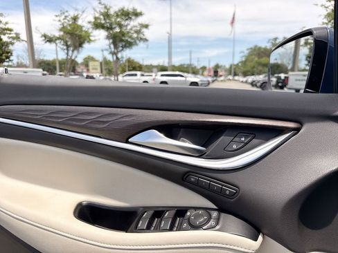 Used 2023 Buick Enclave Avenir w/ Avenir Technology Package FWD image 15