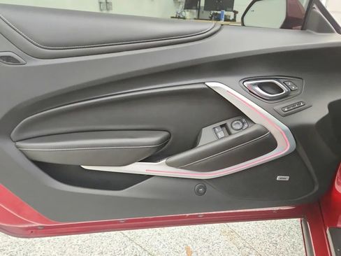 Used 2017 Chevrolet Camaro SS image 28