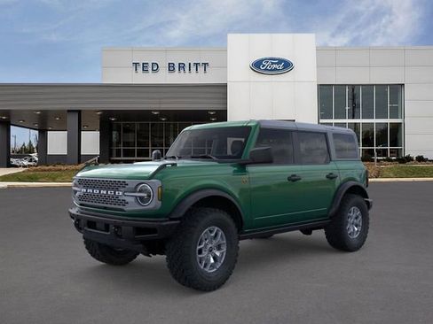 New 2025 Ford Bronco Badlands image 2