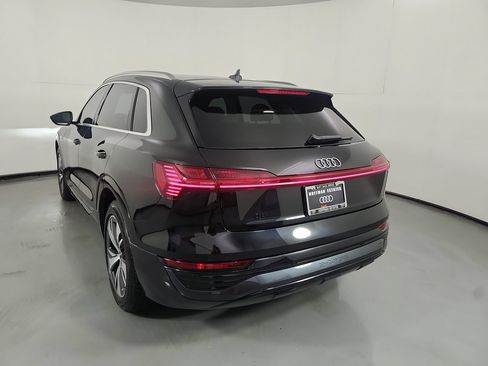Used 2024 Audi Q8 e-tron Premium Plus AWD/4WD image 5