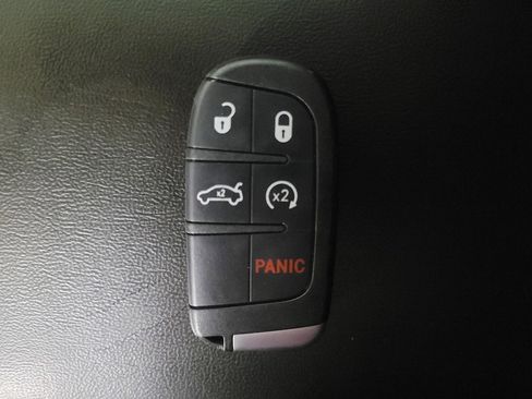 Used 2018 Dodge Journey SE w/ Connectivity Group image 32