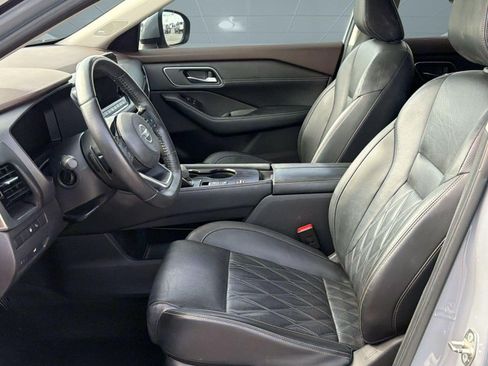 Used 2021 Nissan Rogue Platinum FWD image 5