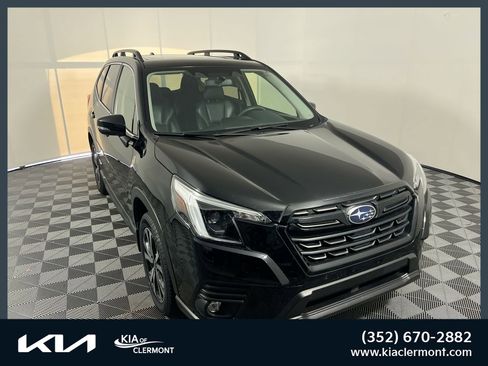Used 2024 Subaru Forester Limited AWD/4WD image 1