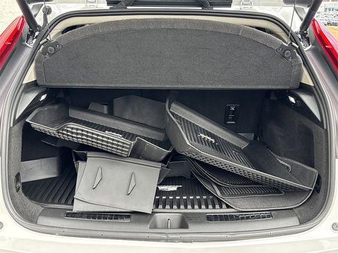 Used 2023 Cadillac XT4 Premium Luxury w/ Cold Weather Package image 18