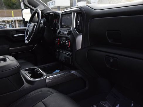Used 2020 Chevrolet Silverado 2500 LTZ w/ LTZ Convenience Package image 15