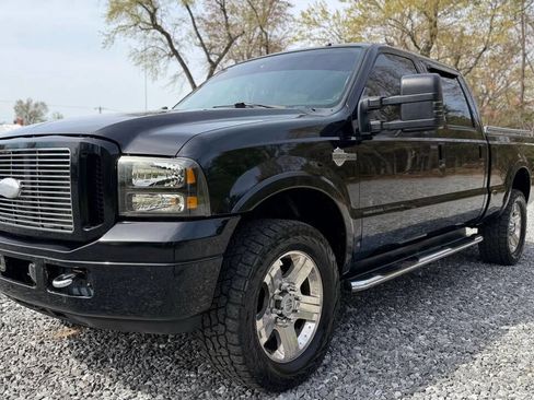 Used 2007 Ford F250 Harley-Davidson image 4