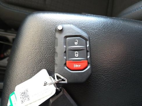 Used 2021 Jeep Wrangler Unlimited Islander w/ Uconnect 4C Nav & Sound Group image 9