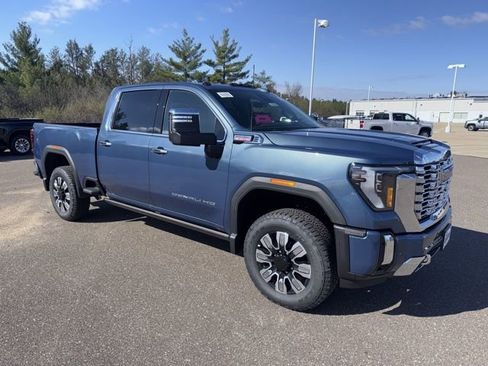 New 2026 GMC Sierra 2500 Denali w/ Denali Reserve Package AWD/4WD image 10