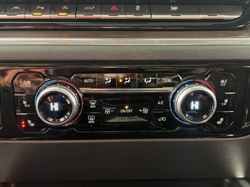 Used 2022 GMC Sierra 1500 SLT w/ SLT Premium Plus Package image 21