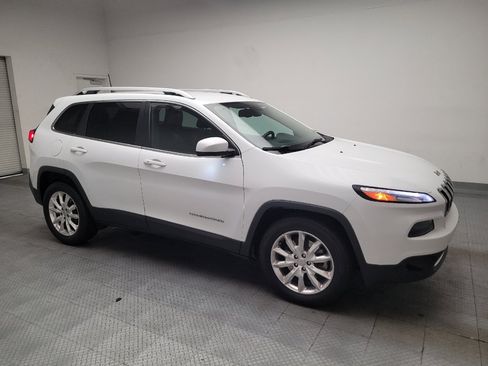 Used 2017 Jeep Cherokee Limited FWD image 11