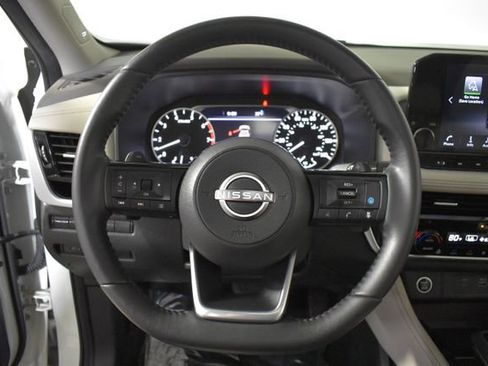 Certified 2023 Nissan Rogue SL w/ SL Premium Package image 15