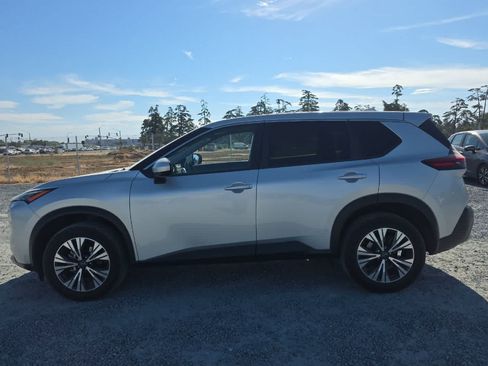 Used 2023 Nissan Rogue SV FWD image 6