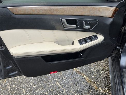Used 2014 Mercedes-Benz E 350 Sedan w/ Premium 1 Package image 29