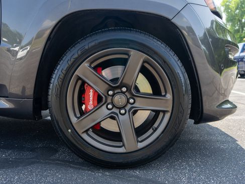 Used 2016 Jeep Grand Cherokee SRT AWD/4WD image 11