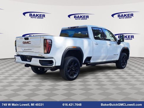 Used 2024 GMC Sierra 3500 AT4 image 5