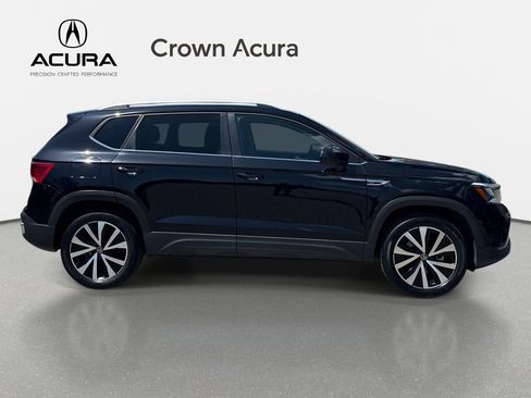 Used 2022 Volkswagen Taos SE AWD/4WD image 5