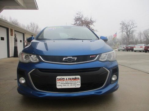 Used 2018 Chevrolet Sonic LT w/ Convenience Package image 18