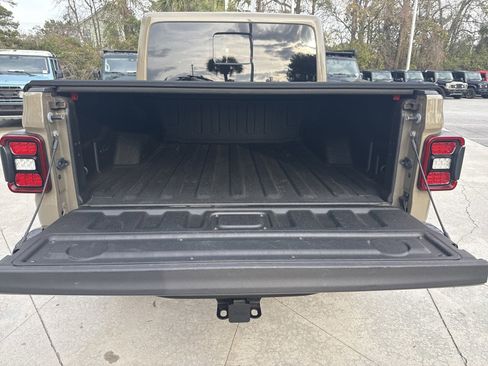 Used 2020 Jeep Gladiator Rubicon image 33