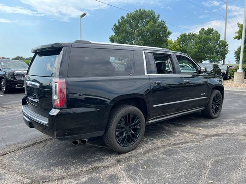 Used 2019 GMC Yukon XL Denali w/ Denali Ultimate Package AWD/4WD image 7