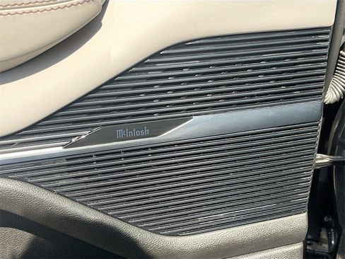 Used 2023 Jeep Grand Wagoneer 4WD image 19