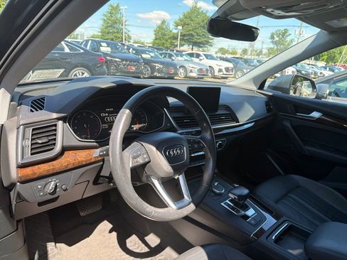 Used 2018 Audi Q5 2.0T Premium w/ Convenience Package AWD/4WD image 4