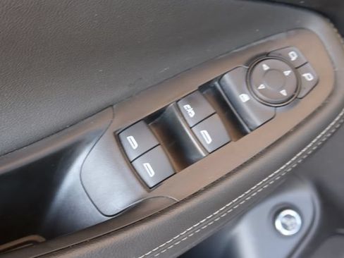 Used 2024 Buick Encore GX Preferred w/ Comfort Package FWD image 14