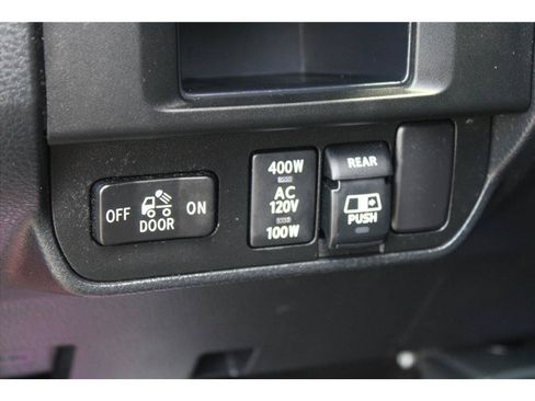 Used 2017 Toyota Tacoma TRD Sport w/ Premium & Technology Package AWD/4WD image 14