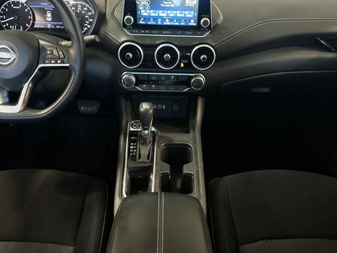 Used 2024 Nissan Sentra SV FWD image 4