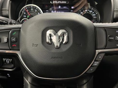 Used 2023 RAM 1500 Laramie AWD/4WD image 15