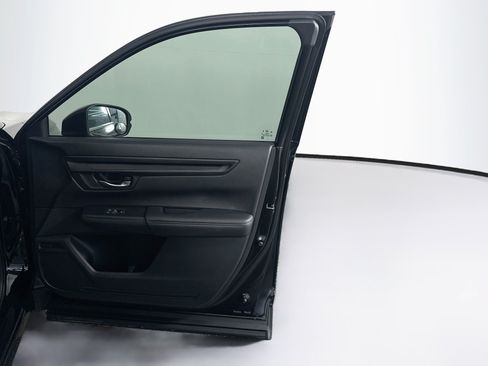 Used 2025 Honda CR-V Sport image 33